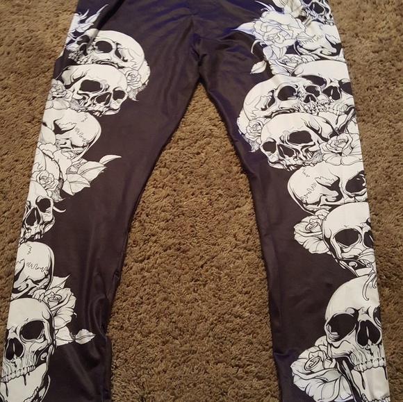 Rosegal leggings with skeletons - Picture 2 of 4